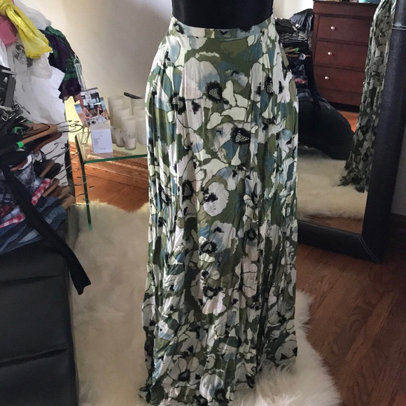 Gorgeous maxi free people skirt - Picture 1 of 8